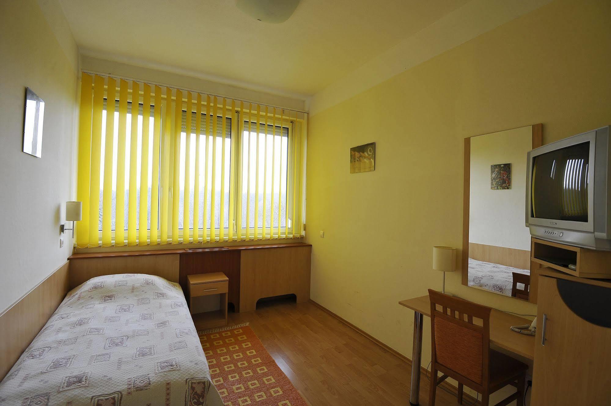 Sport Hotel Ντέμπρετσεν Εξωτερικό φωτογραφία